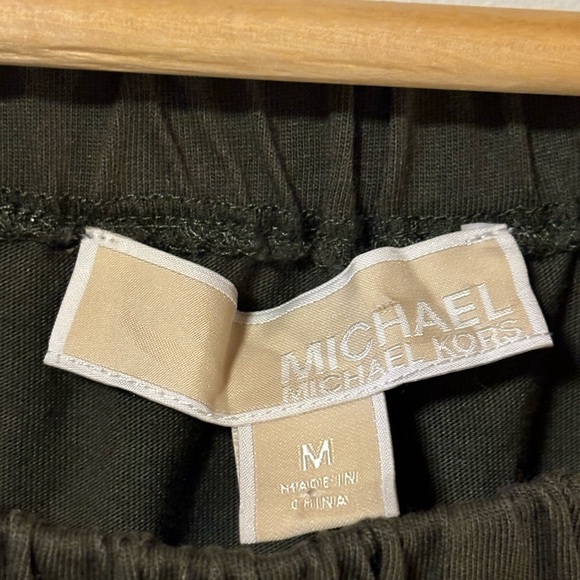 Michael Kors- Green off the shoulder ruffled shirt Size Med - Picture 2 of 5